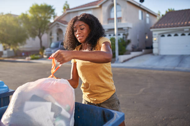 Best Commercial Cleanout Services  in Shpee Neck, MA